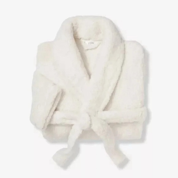 NEW Ulta Ultra Plush Fluffy Soft Cozy Bath Robe in Light Cream Size 1X / 2X Plus - Picture 1 of 3